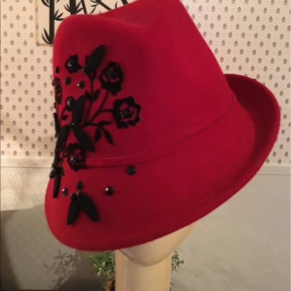 Accessories - Vintage style hat